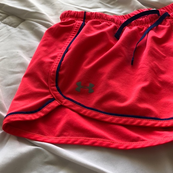 Under Armour running shorts - Picture 2 of 4